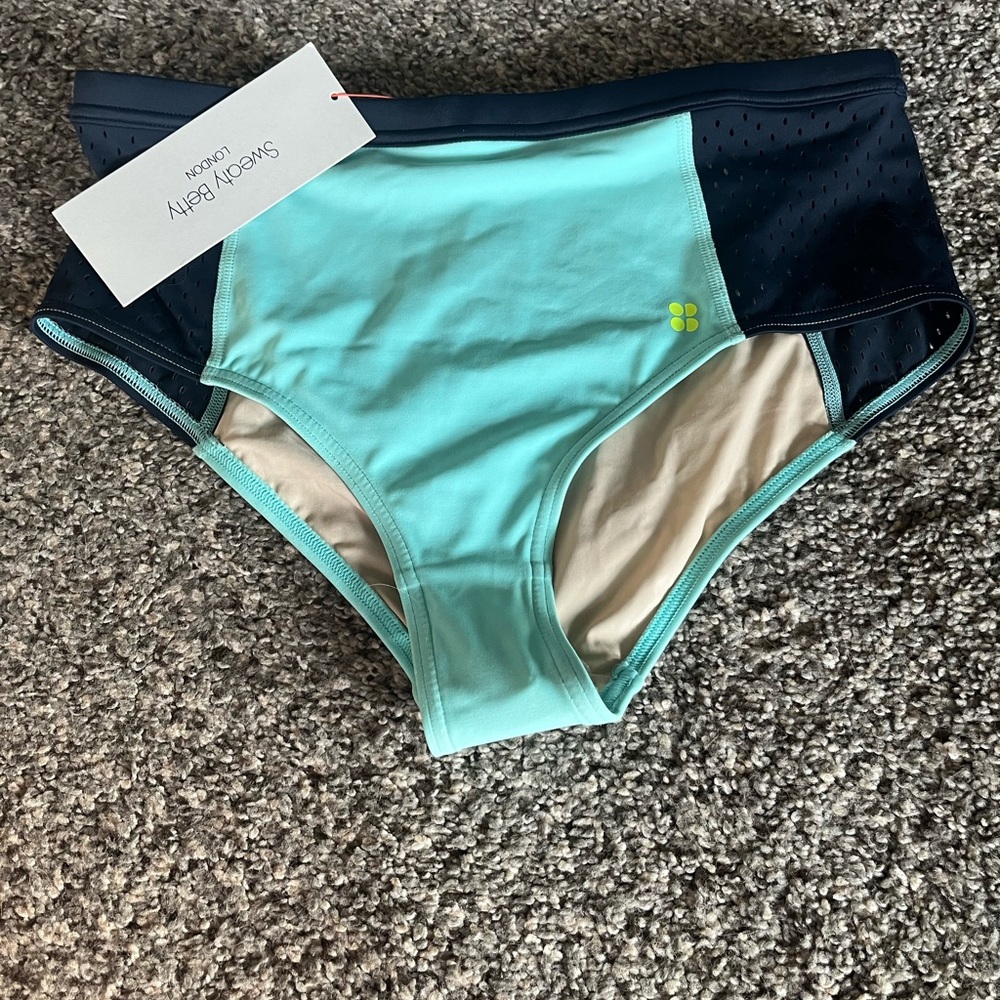 Sweaty Betty London NWT Tiki Bikini Bottom size M